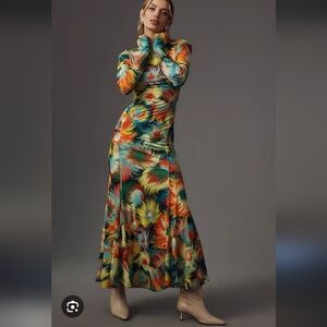 Edieval Mermaid Dress in LavandaEssentiel AntwerpColor: Lavanda Feminine